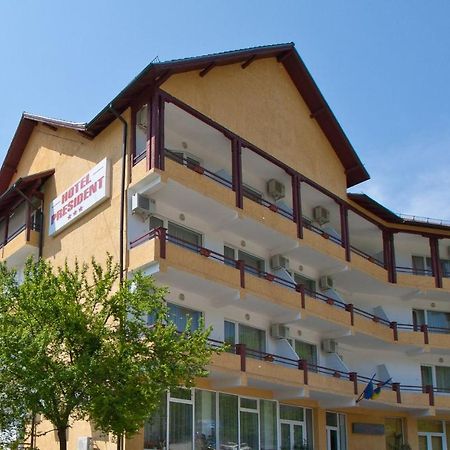 Hotel President Băile Olăneşti Екстериор снимка